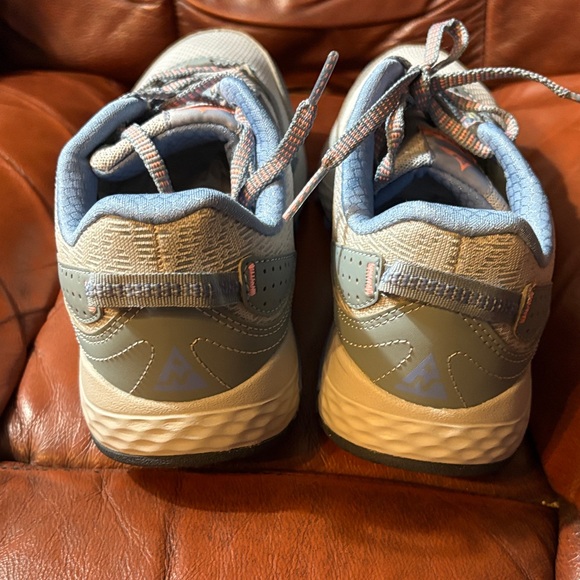 New Balance 410 V7 Running Shoes. New w/o box. Brand new. Size 8.5 - Picture 7 of 15